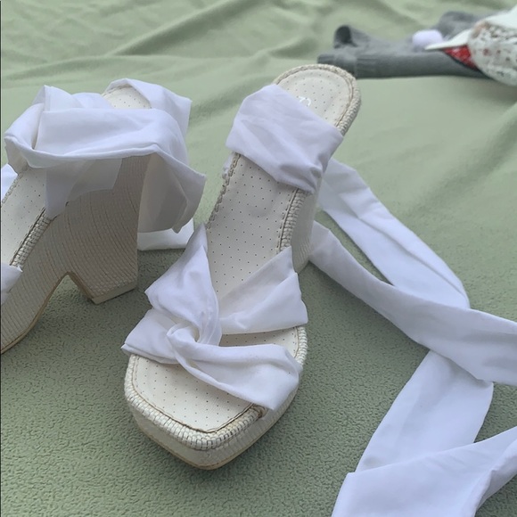 Shoes - Picture 2 of 7